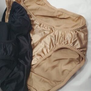 Vanity‎ Fair 3pack light everyday smoothing undershapers plus size panties 4X